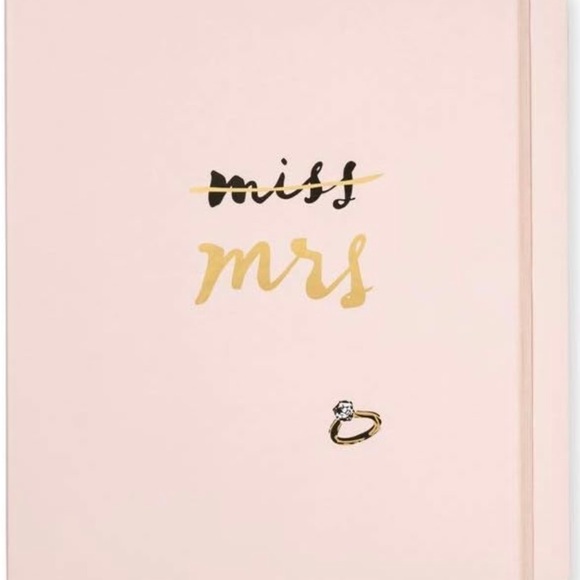 Kate spade bridal book. Stock pics show it being pink but it is white. - Picture 3 of 6